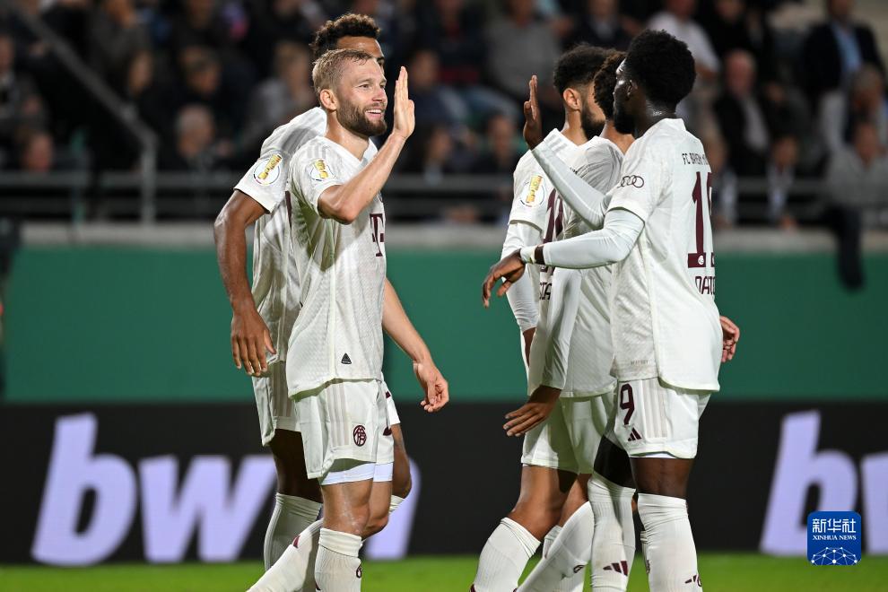 广东队训练！胡明轩苦练三分球