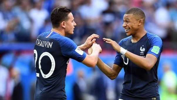 Doinb官宣二路解说LPL！大b庄园重新营业？